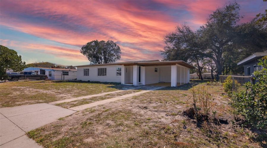 Orlando, Florida 32807, 3 Bedroom Bedrooms, ,2 Bathroombathrooms,Residential,For Sale,Dahlia,0,Mfro6436255