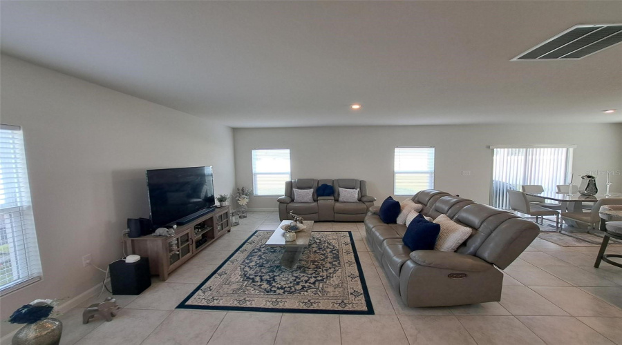 Winter Haven, Florida 33880, 4 Bedroom Bedrooms, ,2 Bathroombathrooms,Residential,For Sale,Majestic,0,Mfrl4962086