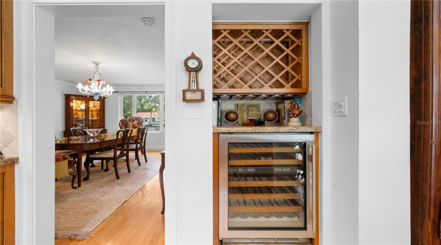 Sarasota, Florida 34239, 3 Bedroom Bedrooms, ,2 Bathroombathrooms,Residential,For Sale,North,0,Mfra4703853