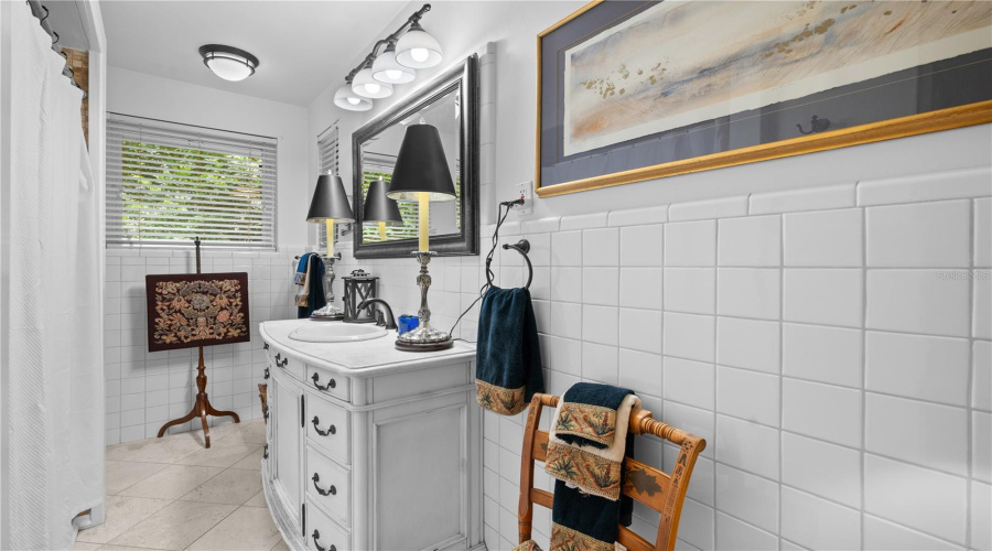 Sarasota, Florida 34239, 3 Bedroom Bedrooms, ,2 Bathroombathrooms,Residential,For Sale,North,0,Mfra4703853