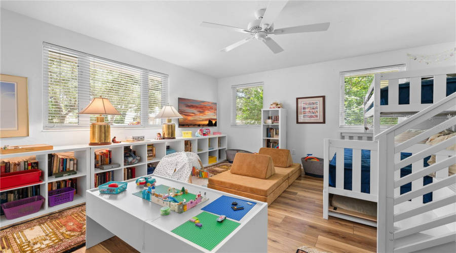 Sarasota, Florida 34239, 3 Bedroom Bedrooms, ,2 Bathroombathrooms,Residential,For Sale,North,0,Mfra4703853