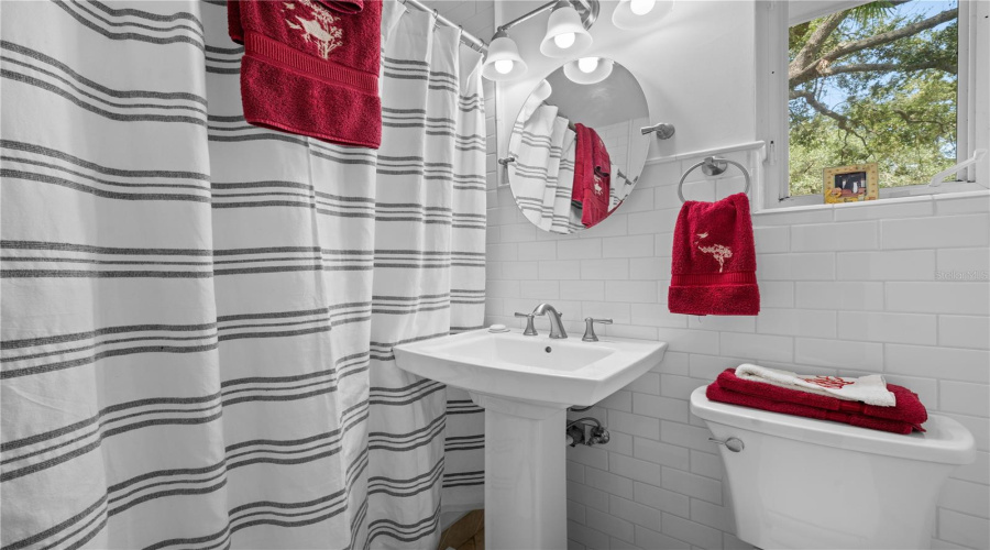 Sarasota, Florida 34239, 3 Bedroom Bedrooms, ,2 Bathroombathrooms,Residential,For Sale,North,0,Mfra4703853