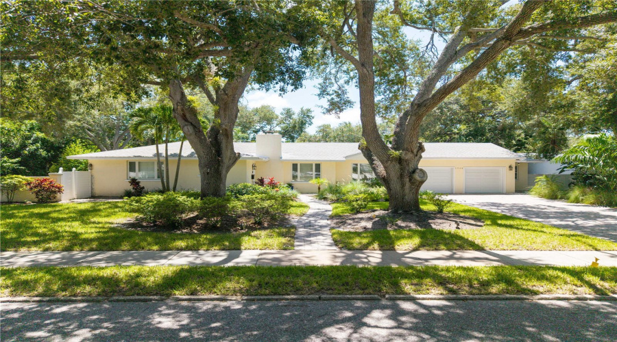 Sarasota, Florida 34239, 3 Bedroom Bedrooms, ,2 Bathroombathrooms,Residential,For Sale,North,0,Mfra4703853