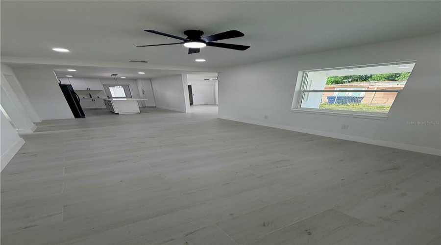 Tampa, Florida 33607, 3 Bedroom Bedrooms, ,3 Bathroombathrooms,Residential,For Sale,Leroy,0,Mfrtb8534449