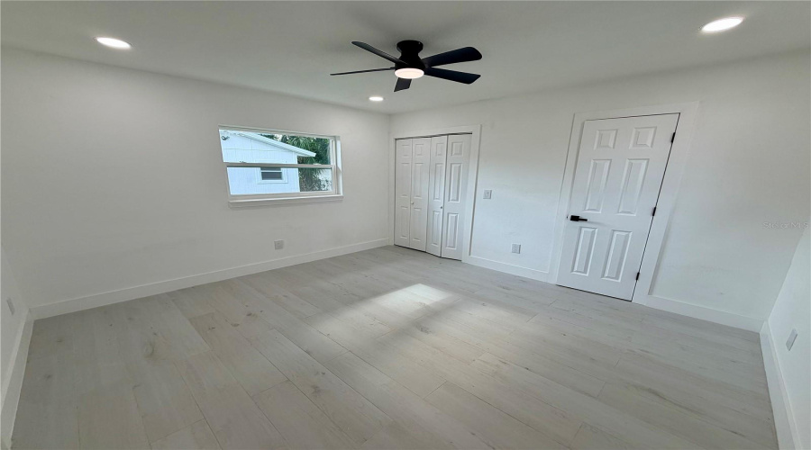 Tampa, Florida 33607, 3 Bedroom Bedrooms, ,3 Bathroombathrooms,Residential,For Sale,Leroy,0,Mfrtb8534449