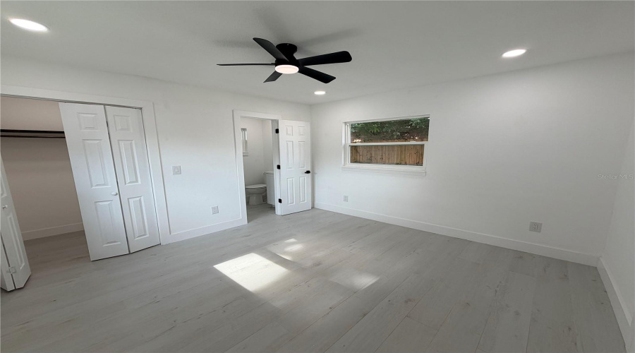 Tampa, Florida 33607, 3 Bedroom Bedrooms, ,3 Bathroombathrooms,Residential,For Sale,Leroy,0,Mfrtb8534449