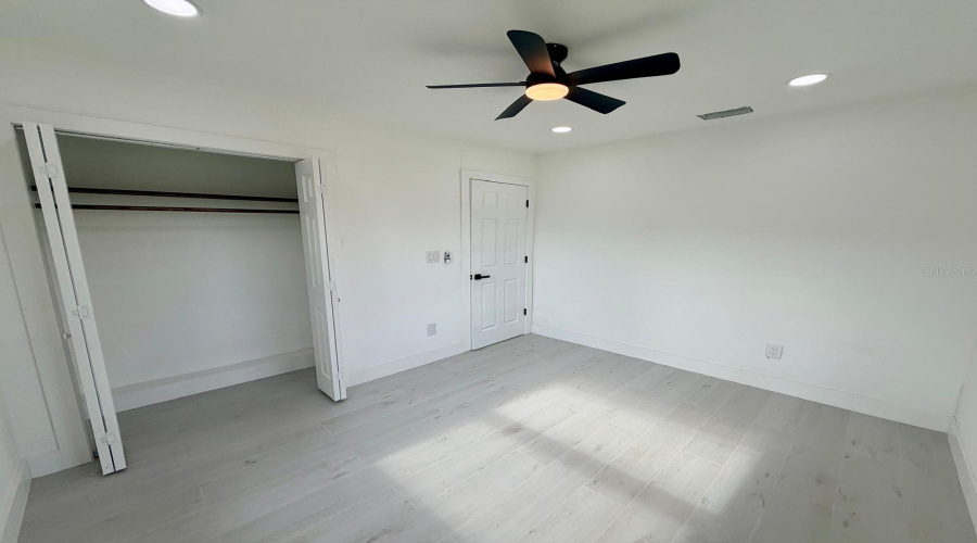 Tampa, Florida 33607, 3 Bedroom Bedrooms, ,3 Bathroombathrooms,Residential,For Sale,Leroy,0,Mfrtb8534449