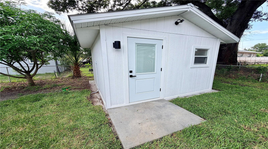 Tampa, Florida 33607, 3 Bedroom Bedrooms, ,3 Bathroombathrooms,Residential,For Sale,Leroy,0,Mfrtb8534449