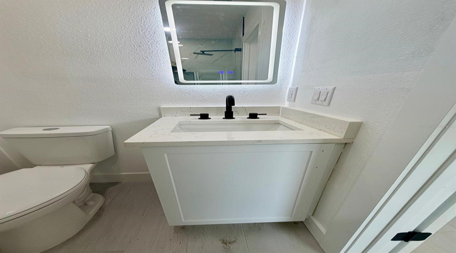 Tampa, Florida 33607, 3 Bedroom Bedrooms, ,3 Bathroombathrooms,Residential,For Sale,Leroy,0,Mfrtb8534449