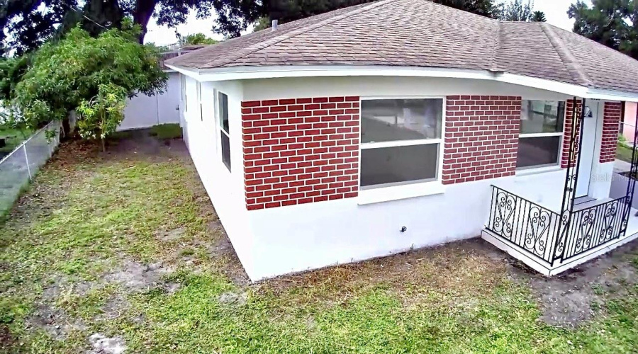 Tampa, Florida 33607, 3 Bedroom Bedrooms, ,3 Bathroombathrooms,Residential,For Sale,Leroy,0,Mfrtb8534449