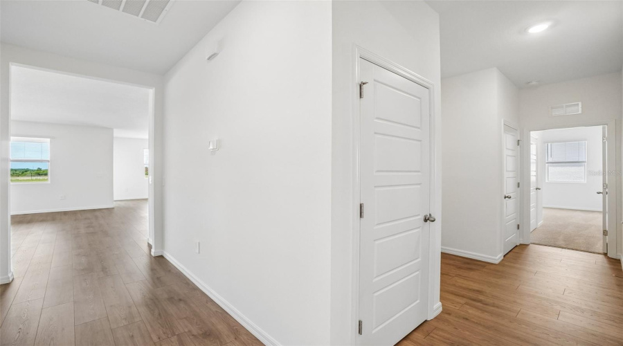 Lakeland, Florida 33811, 4 Bedroom Bedrooms, ,3 Bathroombathrooms,Residential,For Sale,Barberry,0,Mfro6415837