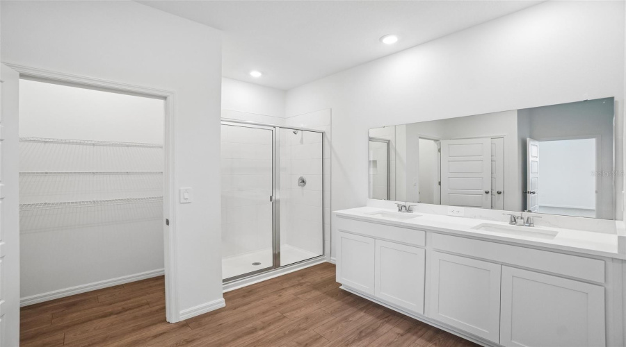 Lakeland, Florida 33811, 4 Bedroom Bedrooms, ,3 Bathroombathrooms,Residential,For Sale,Barberry,0,Mfro6415837