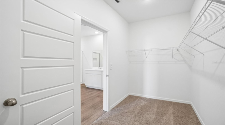 Lakeland, Florida 33811, 4 Bedroom Bedrooms, ,3 Bathroombathrooms,Residential,For Sale,Barberry,0,Mfro6415837