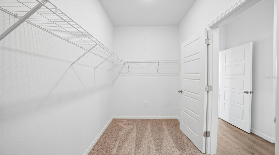 Lakeland, Florida 33811, 4 Bedroom Bedrooms, ,3 Bathroombathrooms,Residential,For Sale,Barberry,0,Mfro6415837