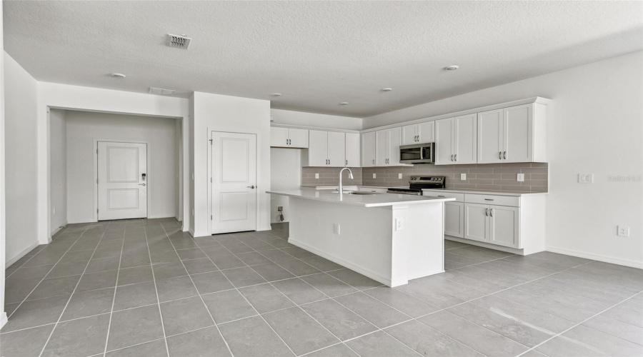 Palmetto, Florida 34221, 4 Bedroom Bedrooms, ,2 Bathroombathrooms,Residential,For Sale,Optimist,0,Mfrr4910277