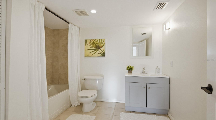 Clearwater, Florida 33756, 2 Bedroom Bedrooms, ,2 Bathroombathrooms,Residential,For Sale,Madison,0,Mfrtb8499082