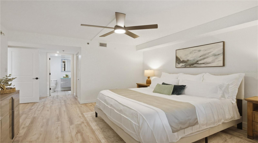 Clearwater, Florida 33756, 2 Bedroom Bedrooms, ,2 Bathroombathrooms,Residential,For Sale,Madison,0,Mfrtb8499082