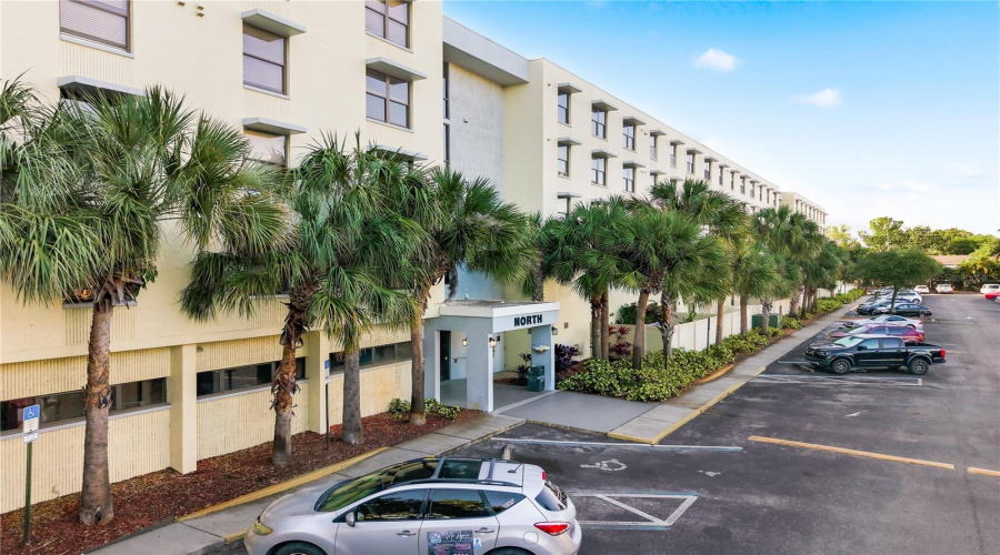 Clearwater, Florida 33756, 2 Bedroom Bedrooms, ,2 Bathroombathrooms,Residential,For Sale,Madison,0,Mfrtb8499082