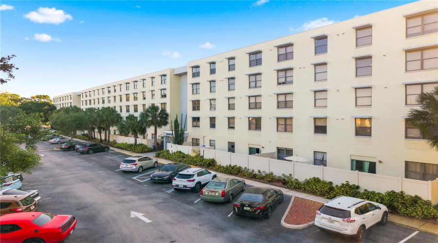 Clearwater, Florida 33756, 2 Bedroom Bedrooms, ,2 Bathroombathrooms,Residential,For Sale,Madison,0,Mfrtb8499082