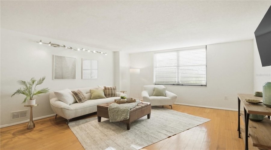 Clearwater, Florida 33756, 2 Bedroom Bedrooms, ,2 Bathroombathrooms,Residential,For Sale,Madison,0,Mfrtb8499082