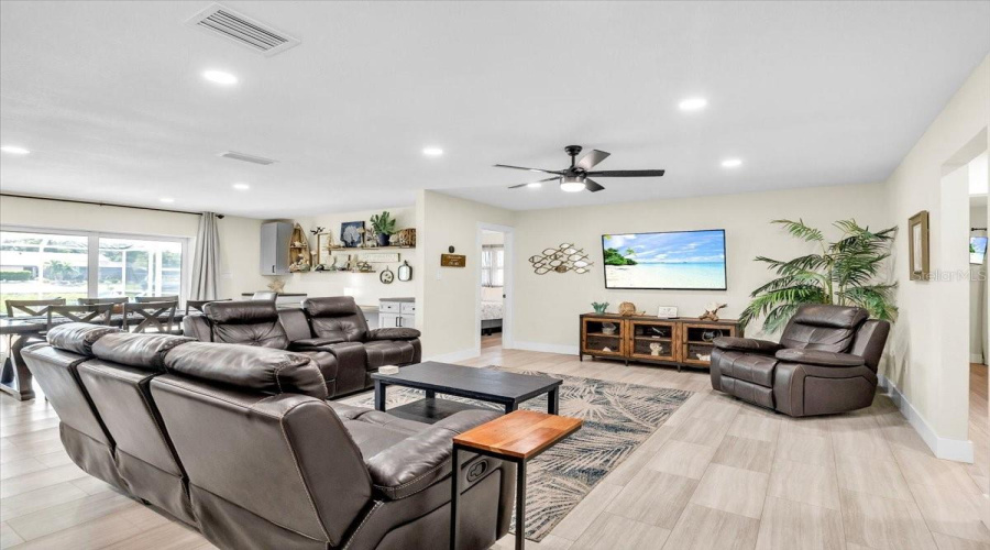 Port Charlotte, Florida 33952, 3 Bedroom Bedrooms, ,2 Bathroombathrooms,Residential,For Sale,Tarpon,0,Mfra4703726