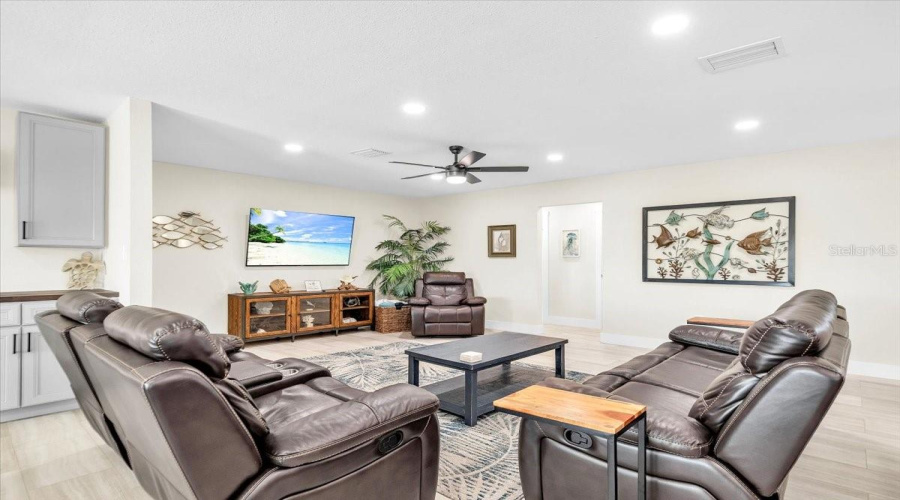Port Charlotte, Florida 33952, 3 Bedroom Bedrooms, ,2 Bathroombathrooms,Residential,For Sale,Tarpon,0,Mfra4703726