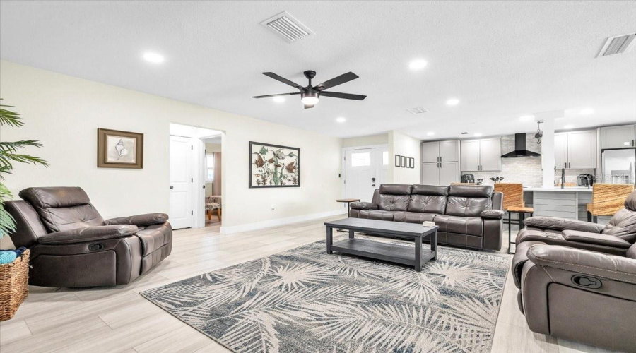 Port Charlotte, Florida 33952, 3 Bedroom Bedrooms, ,2 Bathroombathrooms,Residential,For Sale,Tarpon,0,Mfra4703726