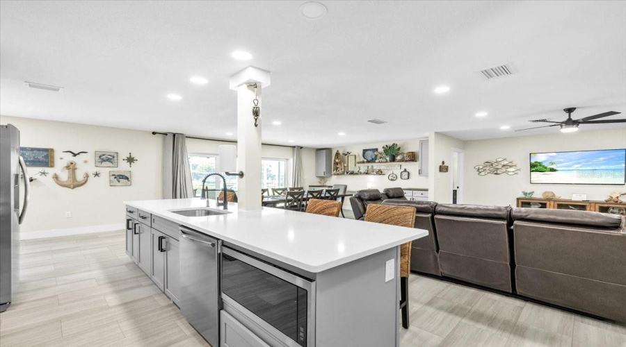 Port Charlotte, Florida 33952, 3 Bedroom Bedrooms, ,2 Bathroombathrooms,Residential,For Sale,Tarpon,0,Mfra4703726