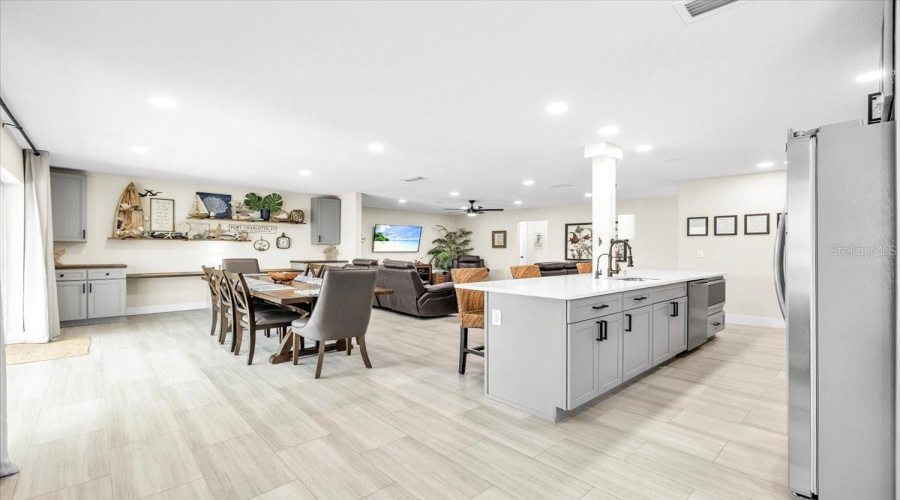 Port Charlotte, Florida 33952, 3 Bedroom Bedrooms, ,2 Bathroombathrooms,Residential,For Sale,Tarpon,0,Mfra4703726