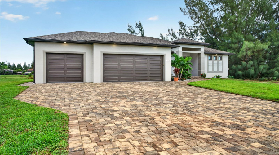 Port Charlotte, Florida 33981, 3 Bedroom Bedrooms, ,2 Bathroombathrooms,Residential,For Sale,Aqua,0,Mfrc7529947