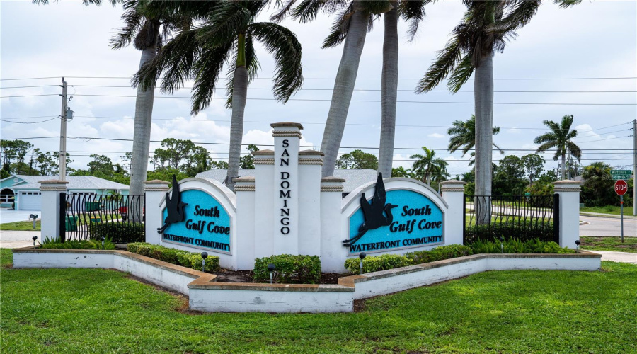 Port Charlotte, Florida 33981, 3 Bedroom Bedrooms, ,2 Bathroombathrooms,Residential,For Sale,Aqua,0,Mfrc7529947