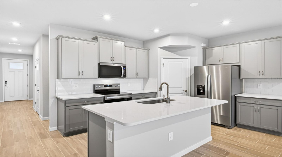 Parrish, Florida 34219, 3 Bedroom Bedrooms, ,2 Bathroombathrooms,Residential,For Sale,Aurelia,0,Mfrtb8510656