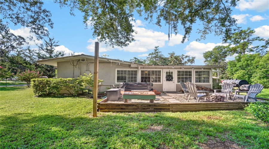 Backyard/Rear Patio