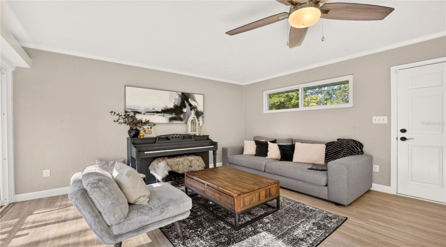 Living/Dining Room/Entry