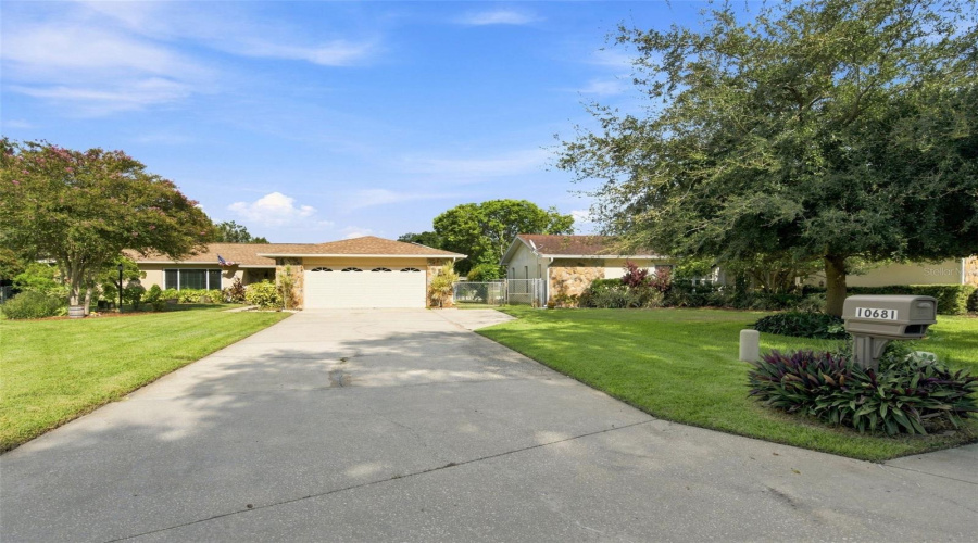 Seminole, Florida 33778, 3 Bedroom Bedrooms, ,2 Bathroombathrooms,Residential,For Sale,Seminole Forest,0,Mfrtb8542478