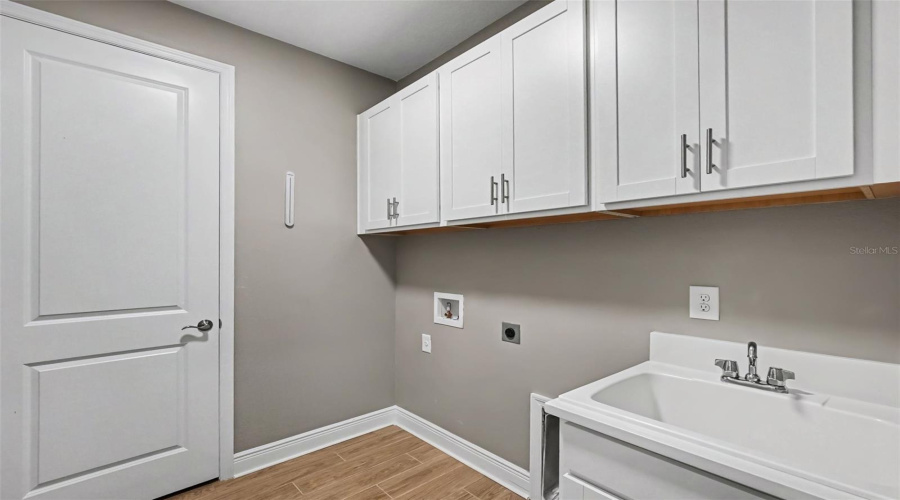 Parrish, Florida 34219, 3 Bedroom Bedrooms, ,2 Bathroombathrooms,Residential,For Sale,Wild Blossom,0,Mfro6433230
