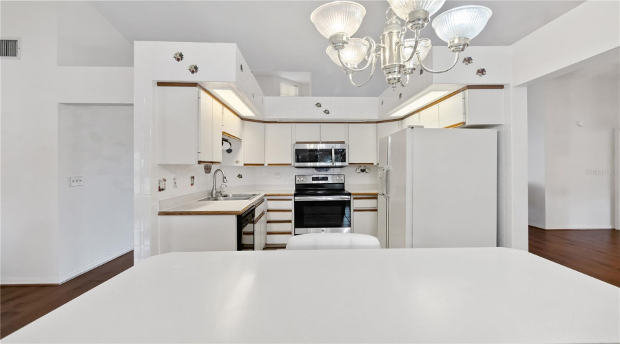 Clermont, Florida 34711, 3 Bedroom Bedrooms, ,2 Bathroombathrooms,Residential,For Sale,Lakeshore,0,Mfro6398144