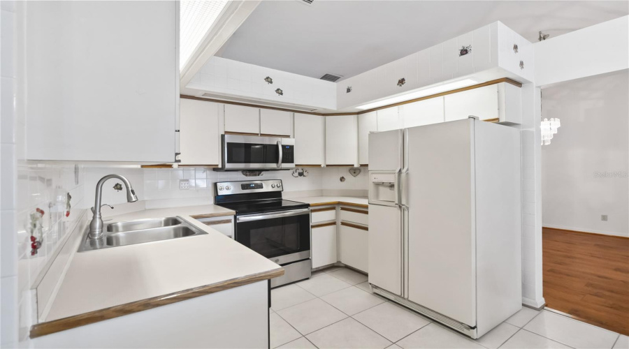 Clermont, Florida 34711, 3 Bedroom Bedrooms, ,2 Bathroombathrooms,Residential,For Sale,Lakeshore,0,Mfro6398144
