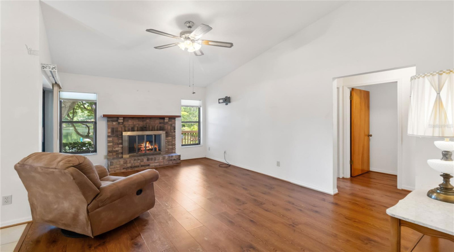Clermont, Florida 34711, 3 Bedroom Bedrooms, ,2 Bathroombathrooms,Residential,For Sale,Lakeshore,0,Mfro6398144