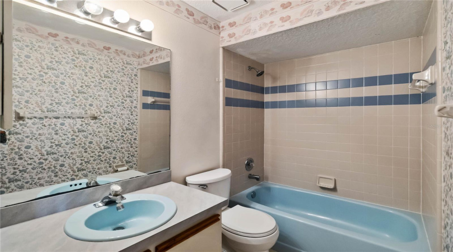 Clermont, Florida 34711, 3 Bedroom Bedrooms, ,2 Bathroombathrooms,Residential,For Sale,Lakeshore,0,Mfro6398144