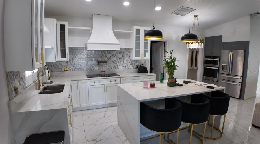 Orlando, Florida 32807, 3 Bedroom Bedrooms, ,2 Bathroombathrooms,Residential,For Sale,Angeline,0,Mfro6418387