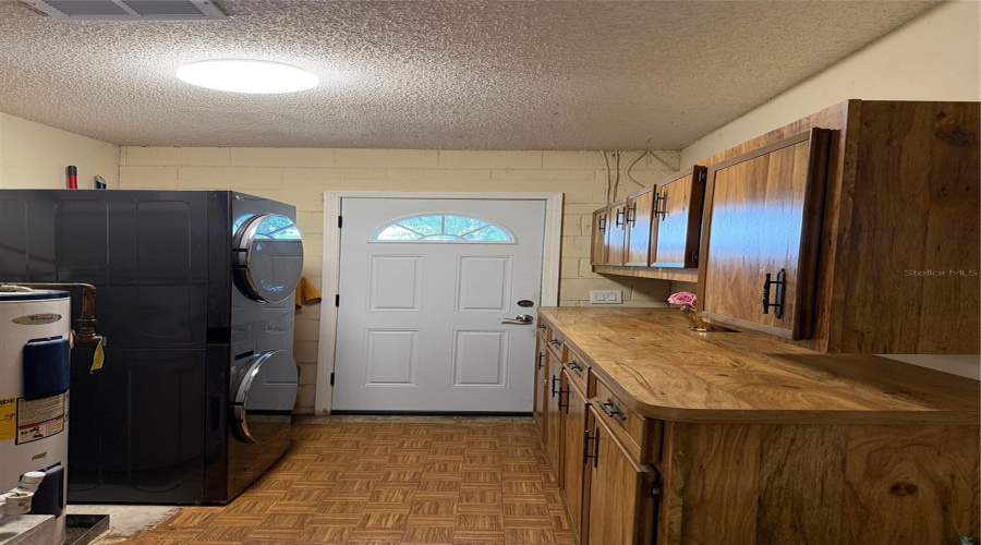 Orlando, Florida 32807, 3 Bedroom Bedrooms, ,2 Bathroombathrooms,Residential,For Sale,Angeline,0,Mfro6418387