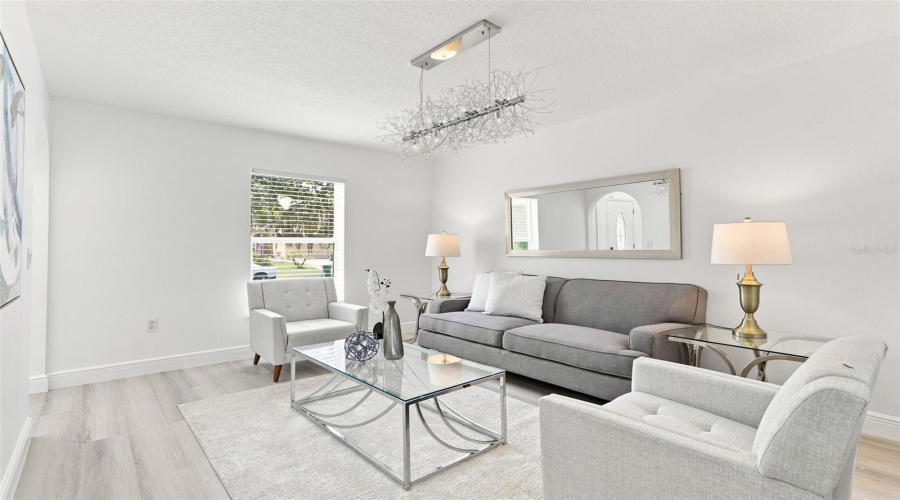 Winter Garden, Florida 34787, 5 Bedroom Bedrooms, ,2 Bathroombathrooms,Residential,For Sale,Regal Downs,0,Mfro6433640