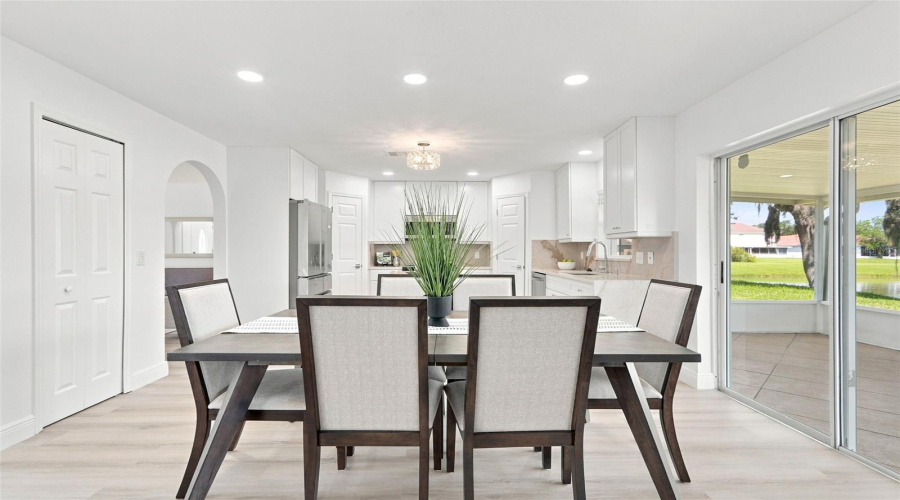 Winter Garden, Florida 34787, 5 Bedroom Bedrooms, ,2 Bathroombathrooms,Residential,For Sale,Regal Downs,0,Mfro6433640
