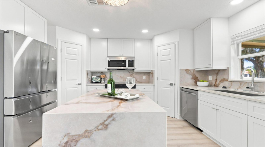 Winter Garden, Florida 34787, 5 Bedroom Bedrooms, ,2 Bathroombathrooms,Residential,For Sale,Regal Downs,0,Mfro6433640