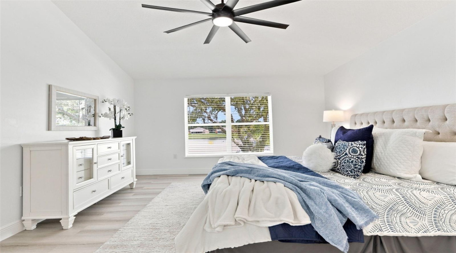 Winter Garden, Florida 34787, 5 Bedroom Bedrooms, ,2 Bathroombathrooms,Residential,For Sale,Regal Downs,0,Mfro6433640