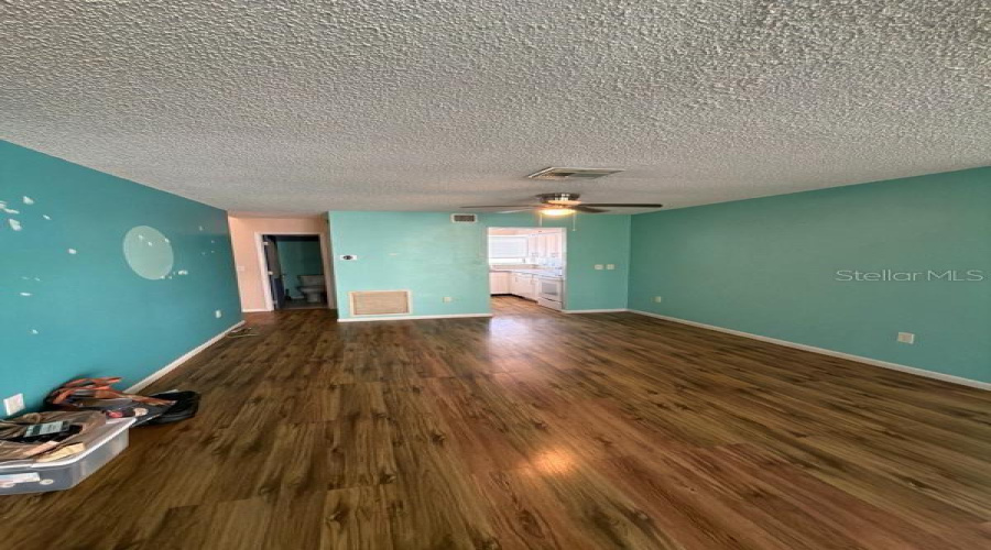 Tarpon Springs, Florida 34689, 2 Bedroom Bedrooms, ,2 Bathroombathrooms,Residential,For Sale,Sunset,0,Mfrtb8518065