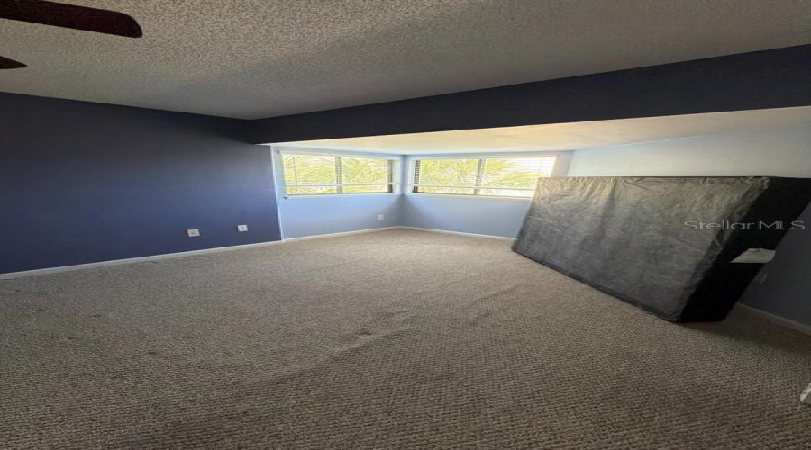 Tarpon Springs, Florida 34689, 2 Bedroom Bedrooms, ,2 Bathroombathrooms,Residential,For Sale,Sunset,0,Mfrtb8518065