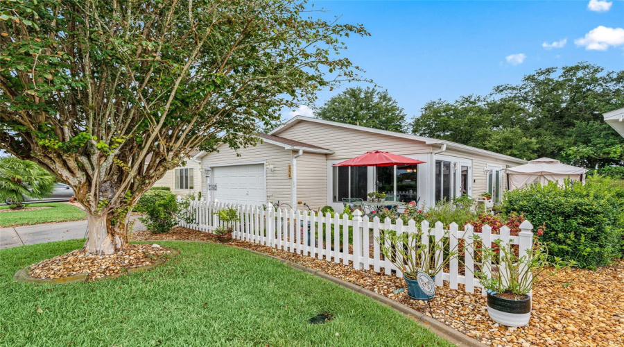 The Villages, Florida 32159, 2 Bedroom Bedrooms, ,2 Bathroombathrooms,Residential,For Sale,Morelos,0,Mfrg5116435