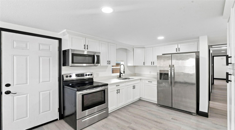 St Petersburg, Florida 33711, 3 Bedroom Bedrooms, ,1 Bathroombathrooms,Residential,For Sale,3Rd,0,Mfrtb8541037